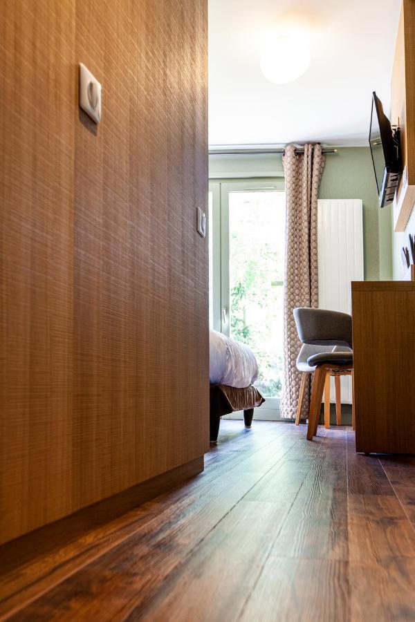 Logis Hotel Restaurant La Tour Dunières Kültér fotó