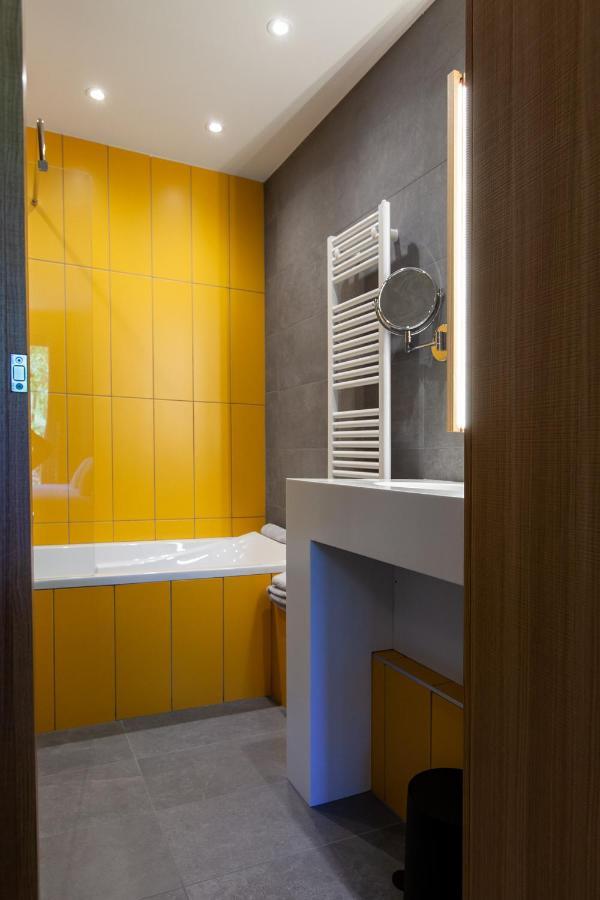 Logis Hotel Restaurant La Tour Dunières Kültér fotó