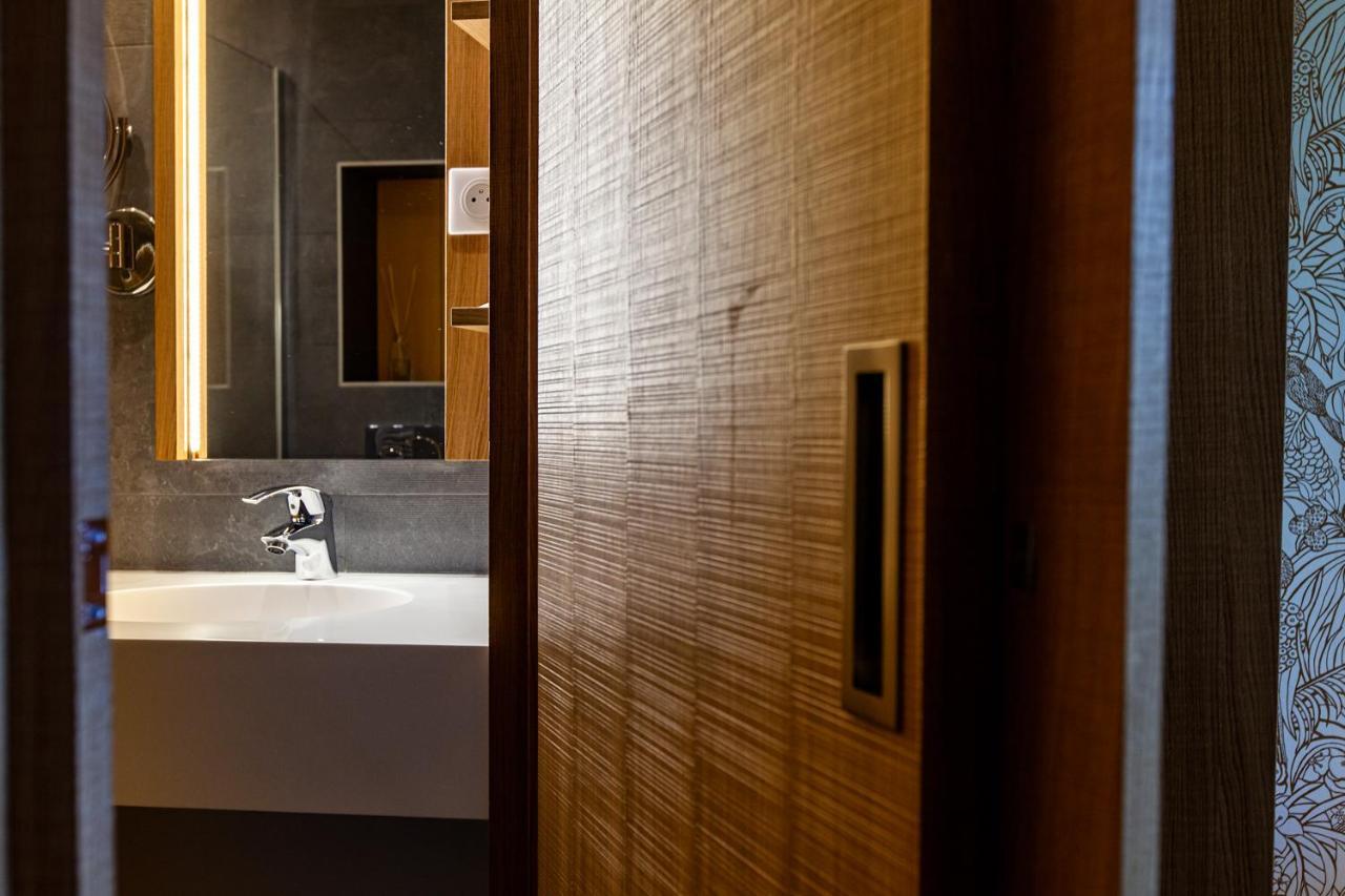 Logis Hotel Restaurant La Tour Dunières Kültér fotó